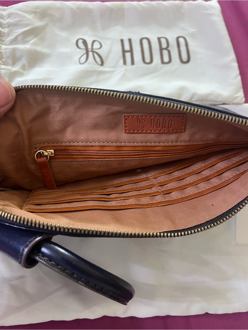 Hobo Navy Sable Wristlet - Picture 3 of 8